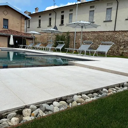 Elegant With Shared Pool