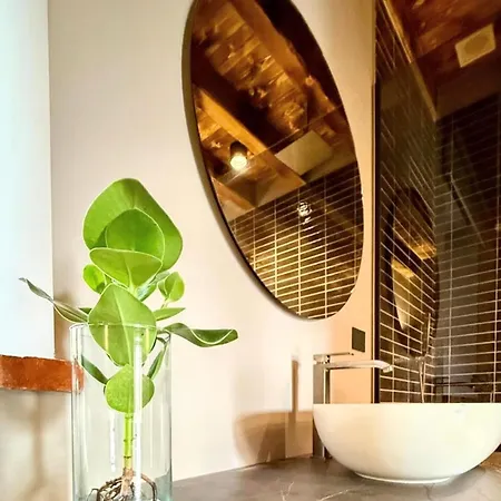 Elegant With Shared Pool * Adro